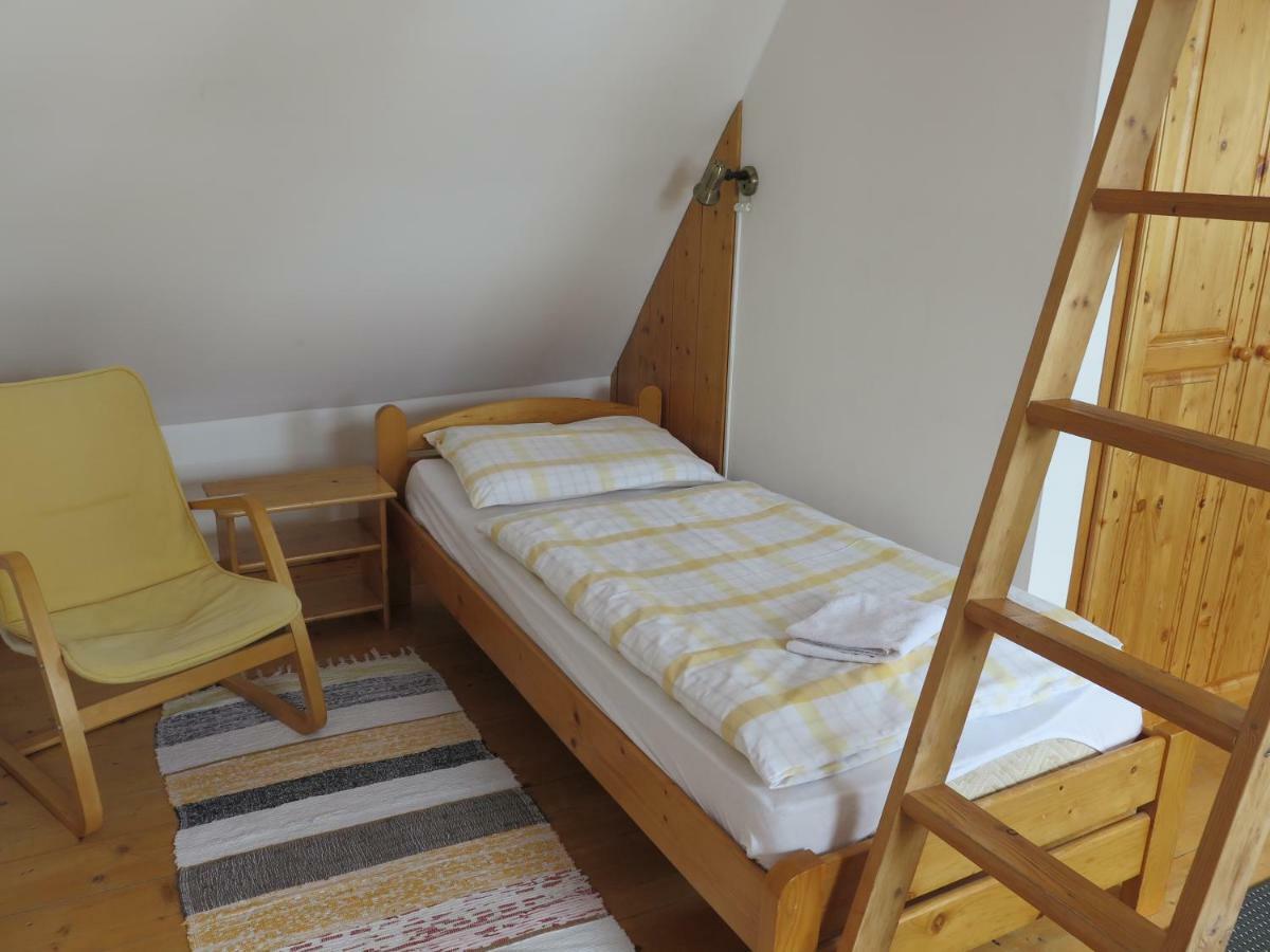 Zubrovica Guest House Telgart Exterior photo